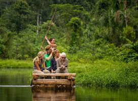 Volunteer in the Peruvian Amazon